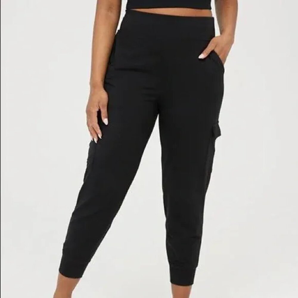 Offline by Aerie Black Cargo Sweatpants Joggers Women Size Medium